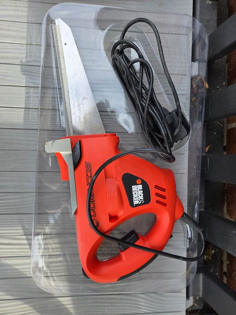 Black and Decker saw