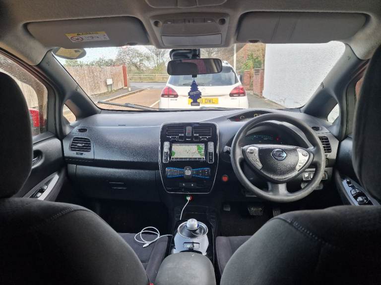 AUTOMATIC NISSAN LEAF 2016