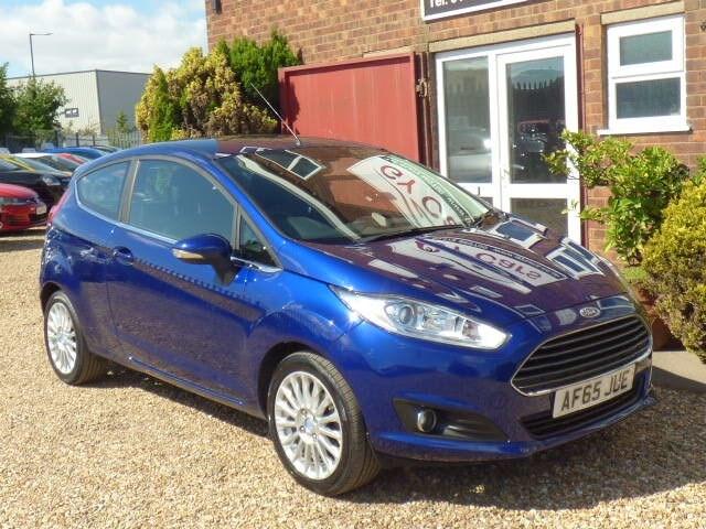 FORD FIESTA 1.3 Zetec 2015