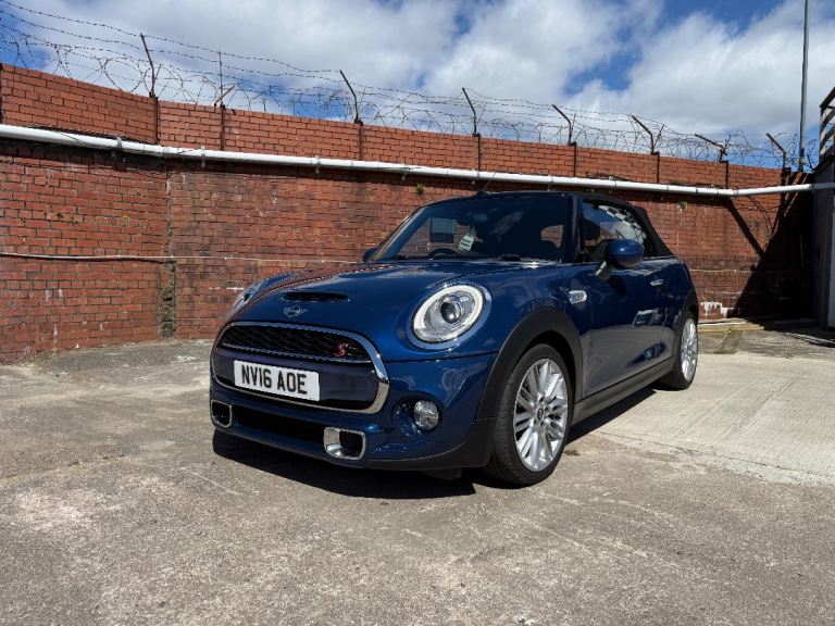 Mini Cooper S convertible 