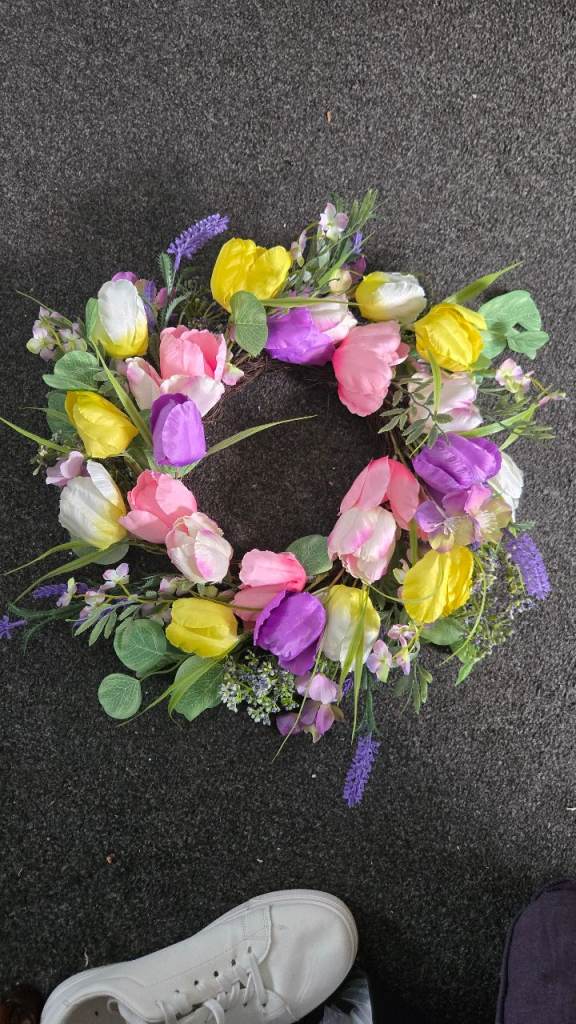 Tulip wreath, spring/summer door decoration 