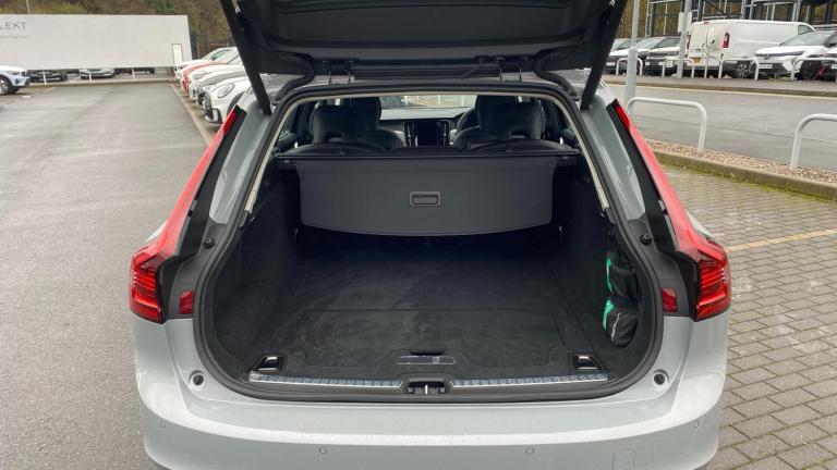 2025 Volvo V90 2.0 T6 [350] PHEV Plus Dark 5dr AWD Auto ESTATE PETROL/ELECTRIC Automatic