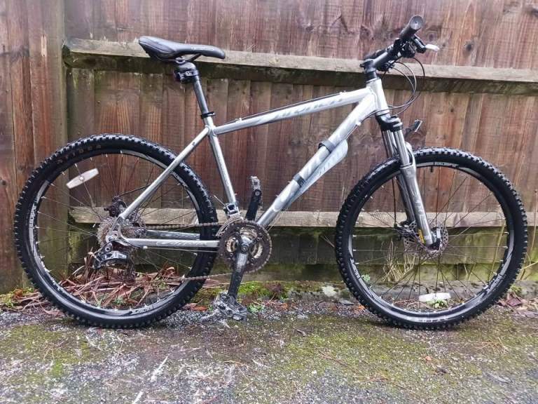 Carrera Kraken: Adult All Terrain Bike