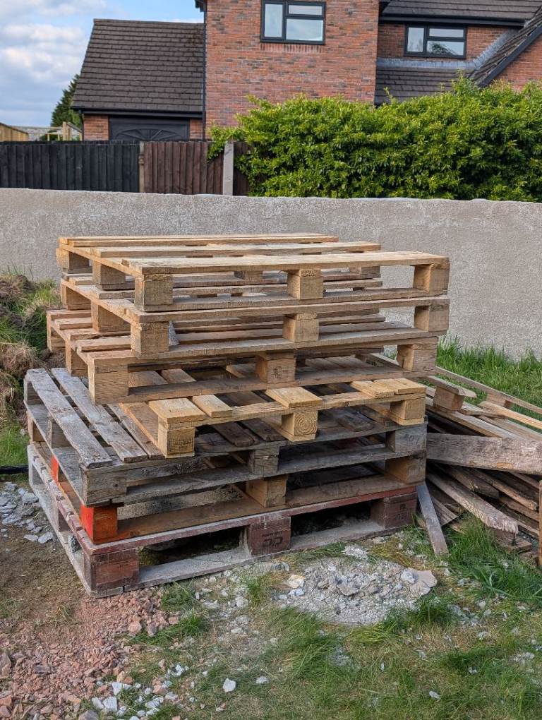 Wooden pallets Free to collect 
