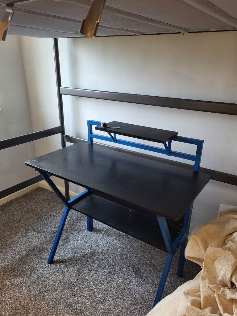 Gaming desk