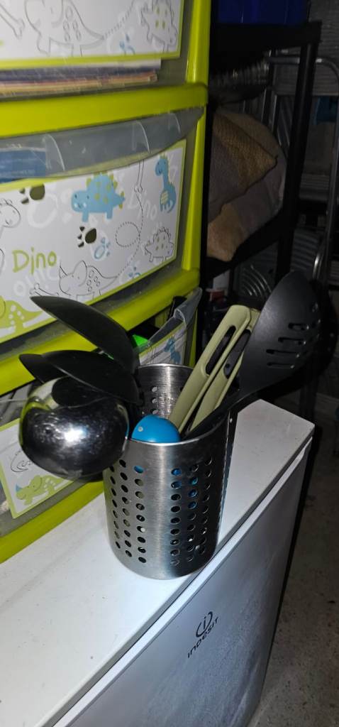 Toaster and kitchen accessories 