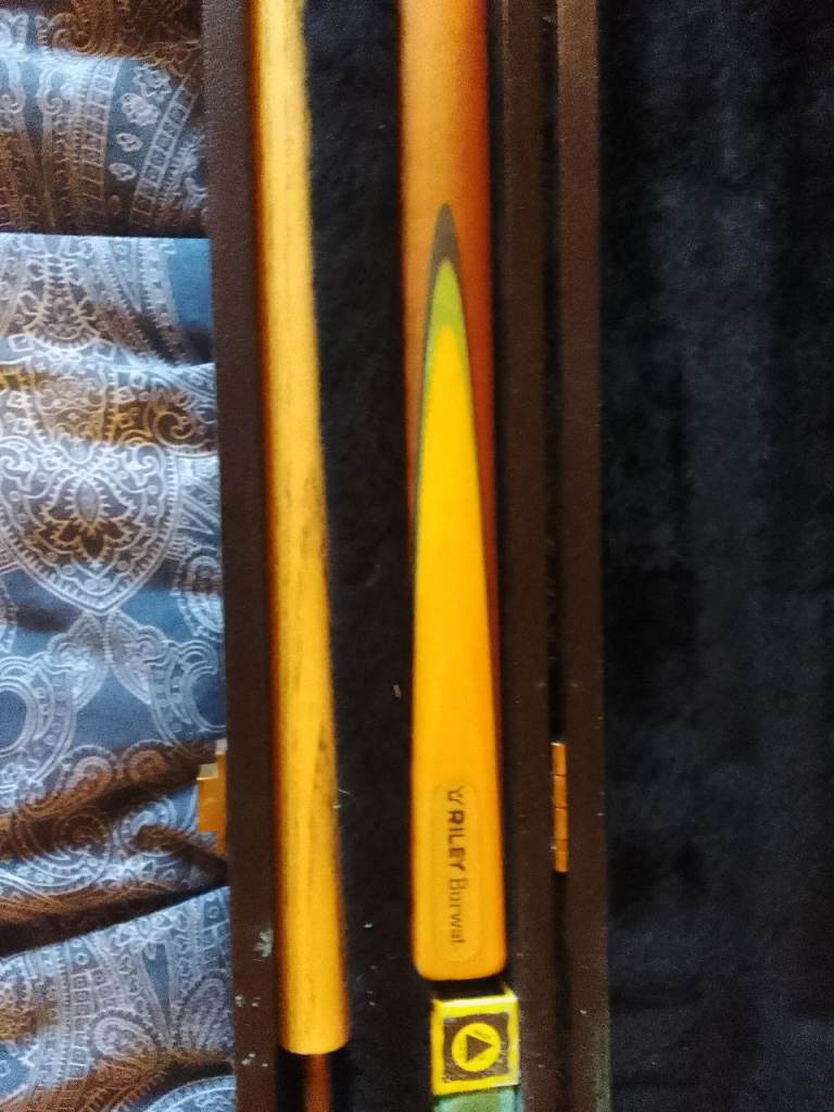 Pool cue 