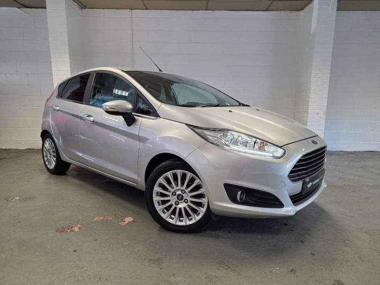 2014 Ford Fiesta 1.6 Titanium 5dr Powershift HATCHBACK PETROL Automatic