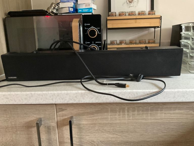 Samsung TV sound bar with remote