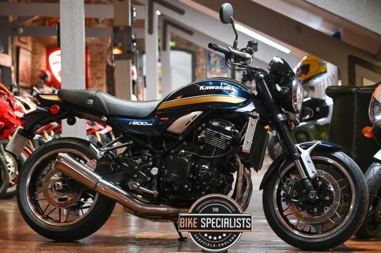 KAWASAKI Z900 rs *Original Example - Only 578 Miles*