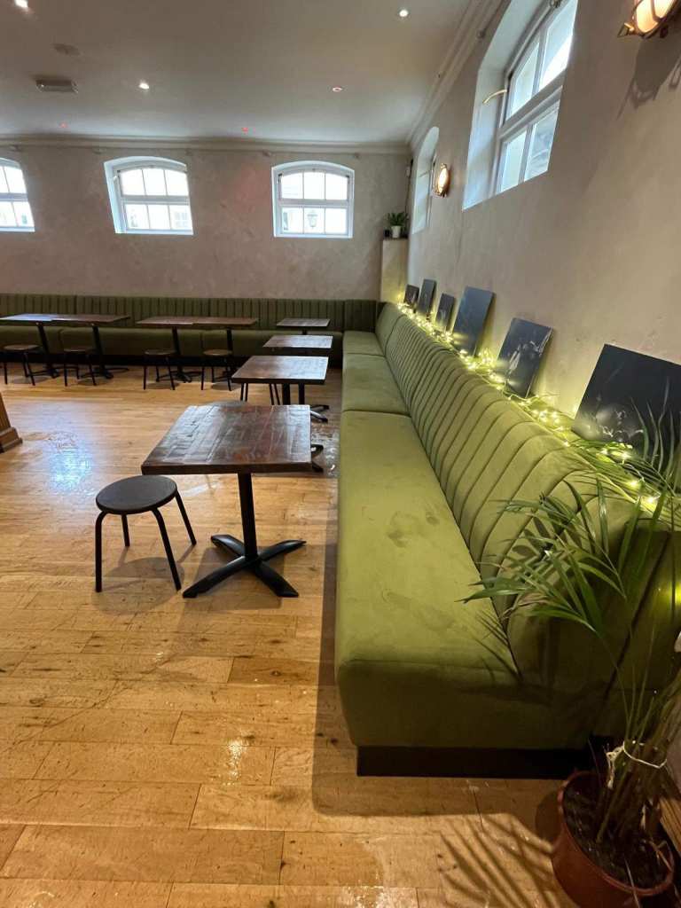 Contract Quality Bespoke Booth and Banquette Seating  