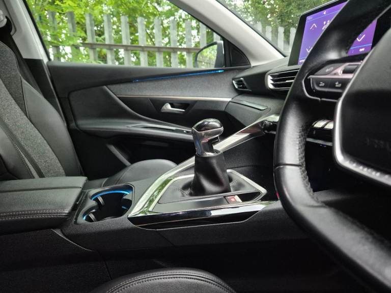 Peugeot, 3008, Hatchback, 2019, Manual, 1199 (cc), 5 doors