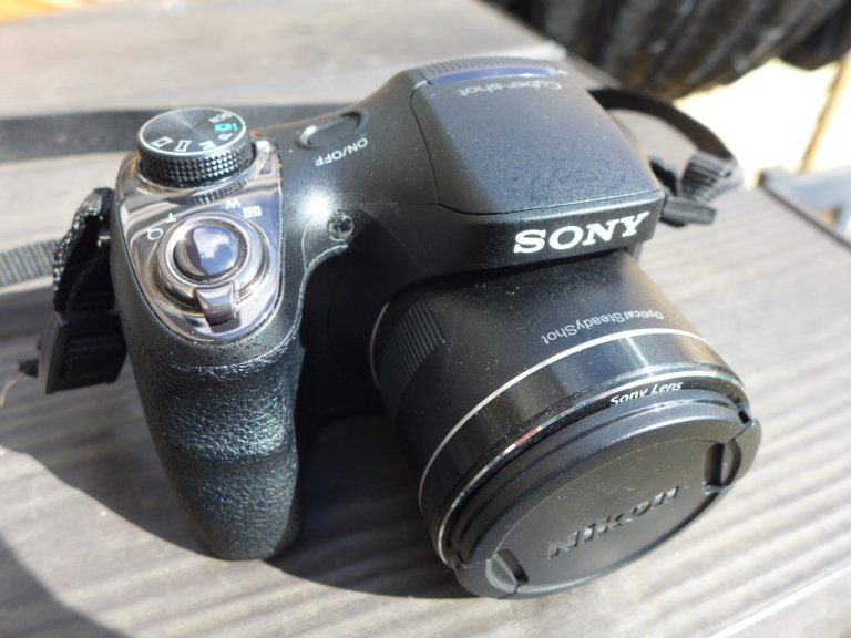 Sony DSC H 300 20mp 35x zoom bridge camera