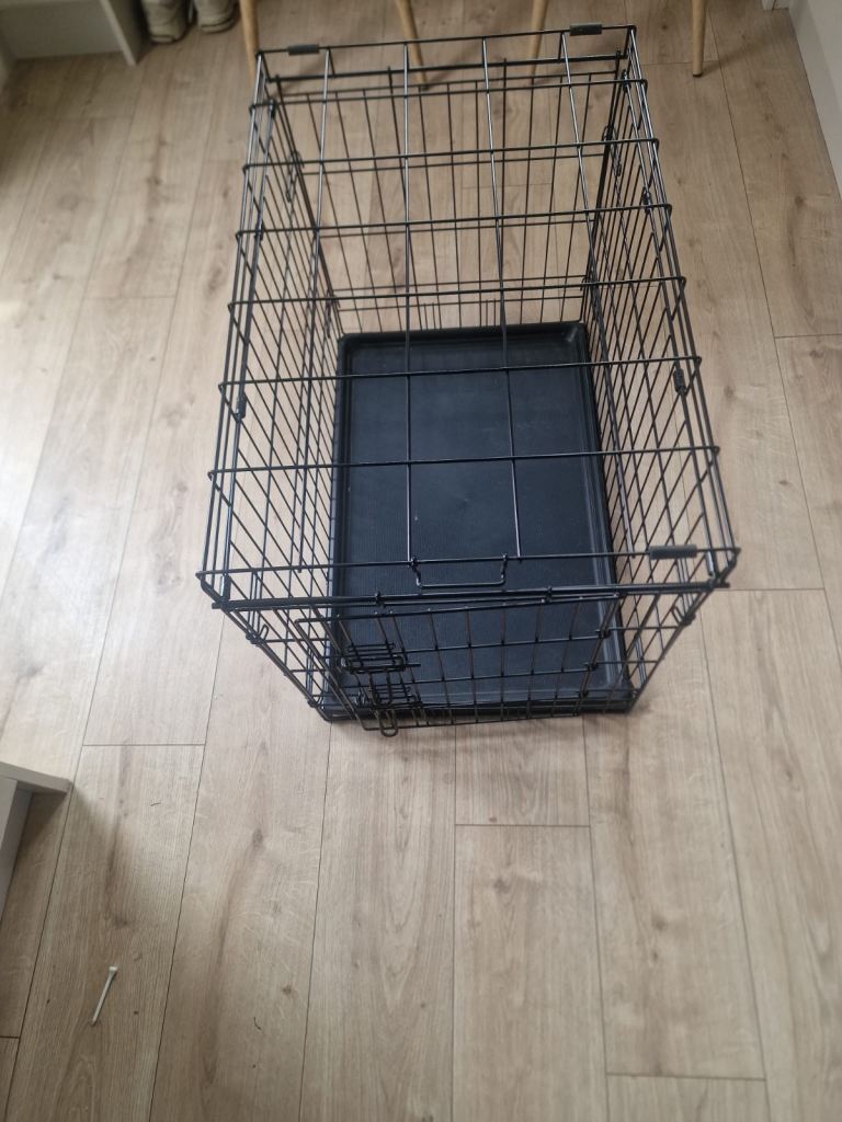 Dog crate 