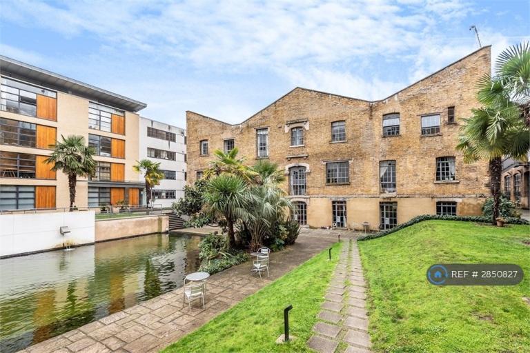 1 bedroom flat in Grange Road, London, SE1 (1 bed) (#2850827)
