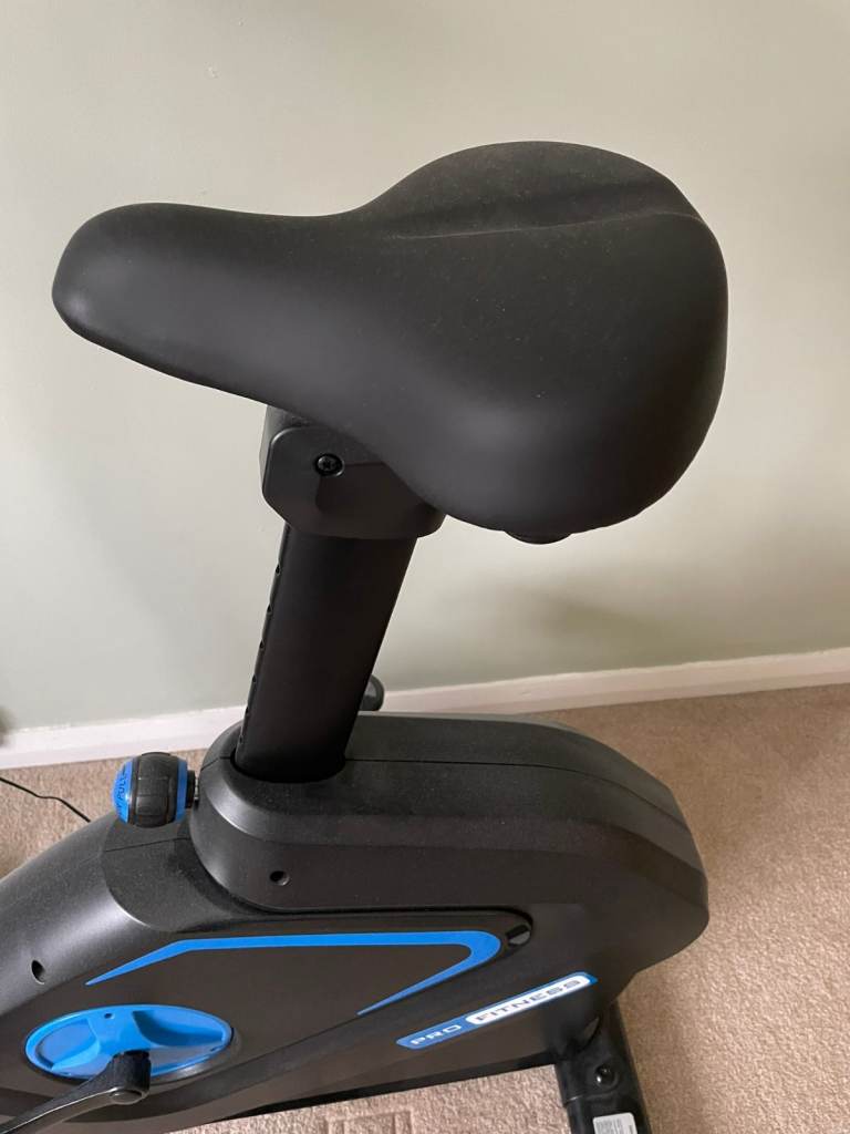 Exercise bike with multiple functions - as new