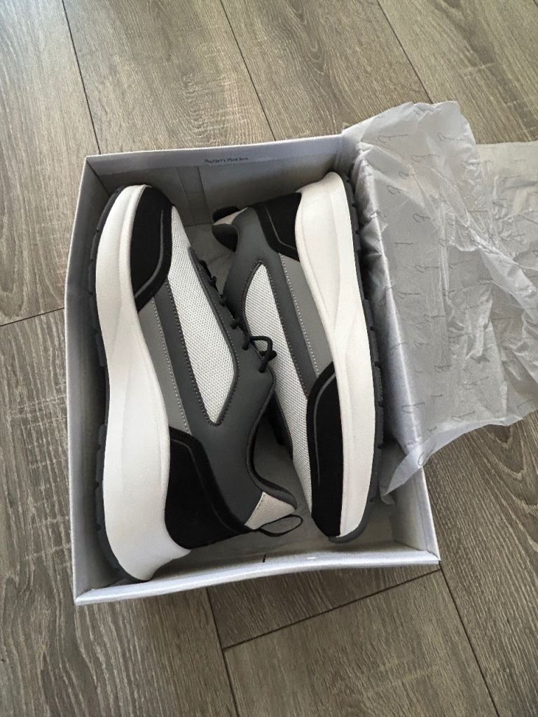 PREMIUM TECH RUNNER Trainers UK Size 11 Brand New