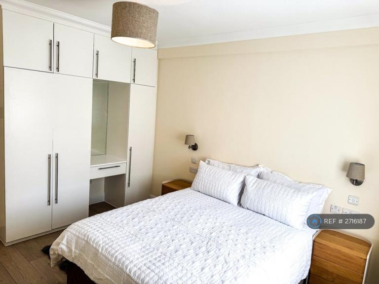 2 bedroom flat in Dudley Court, London, W1H (2 bed) (#2716187)