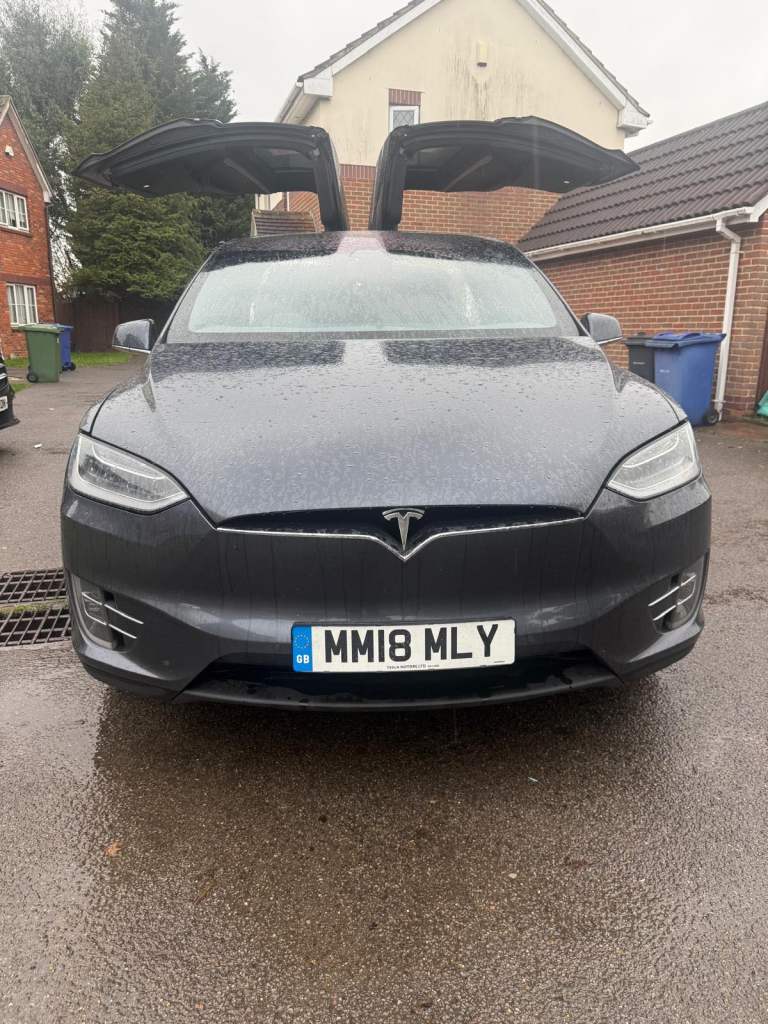 PCO Rental XL COMFORT GREEN Tesla MODEL X