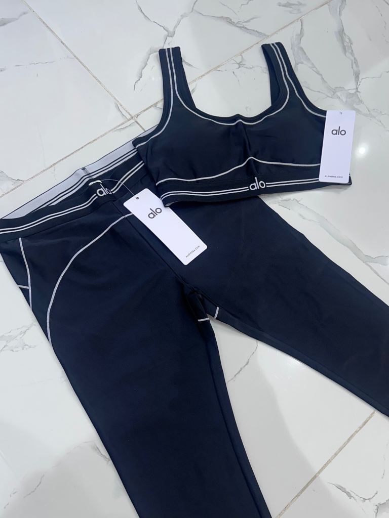 Alo size medium black yoga set 