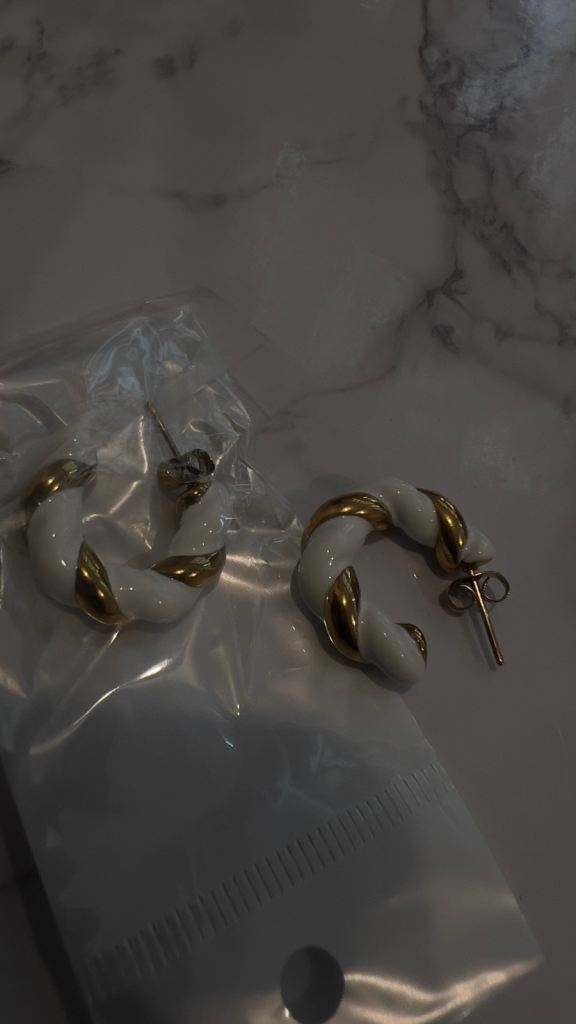 Candy twist fashion earrings 