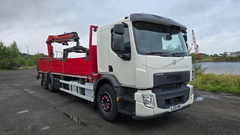 2020 Volvo FE 320 Euro 6 26-tonne Merchant Brick Grab with FASSI F155 Crane 