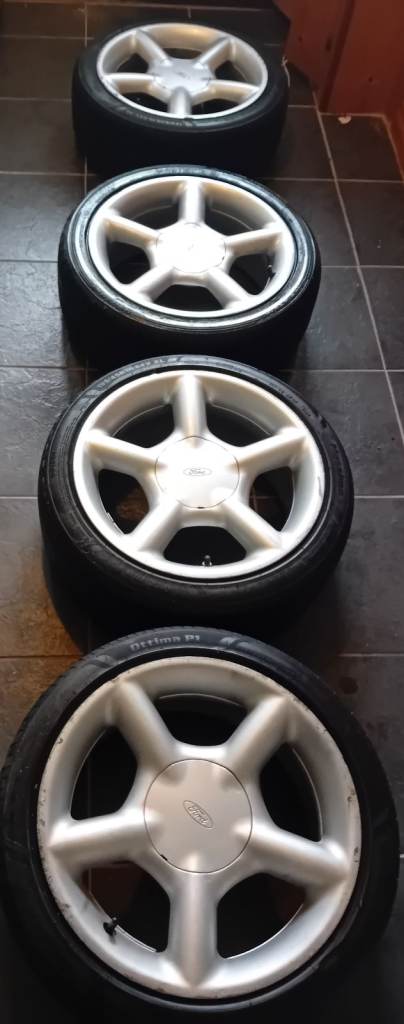 ALLOY WHEELS MK1 MONDEO OR ESCORT GREAT CONDITION SIZE 195/45R 16 84V XL 