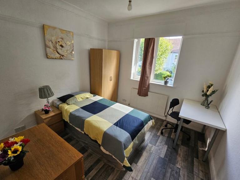 🌿Spacious Room Available – Willesden NW10📍 | All Bills Incl | Ava Now!!!