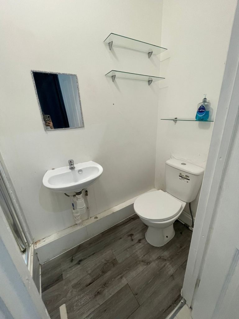 self-contained studio-1 CR7