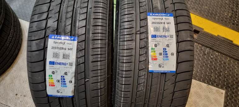 255 35 18   2 x NEW!! tyres Triangle TH202 M+S All Seasons