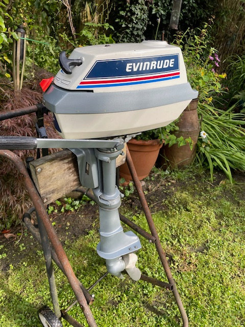 Evinrude 4HP 2 stroke Outboard Engine- BREAKING