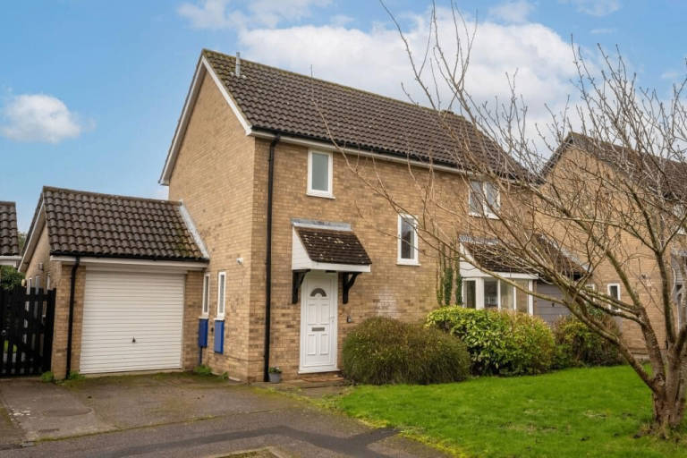 Self-Contained Furnish Studio with Private Entrance, Milton, Cambridge