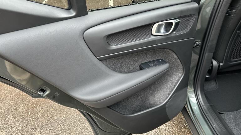 2025 Volvo XC40 2.0 B4P Plus Dark 5dr Auto Petrol Estate Estate Petrol Automatic