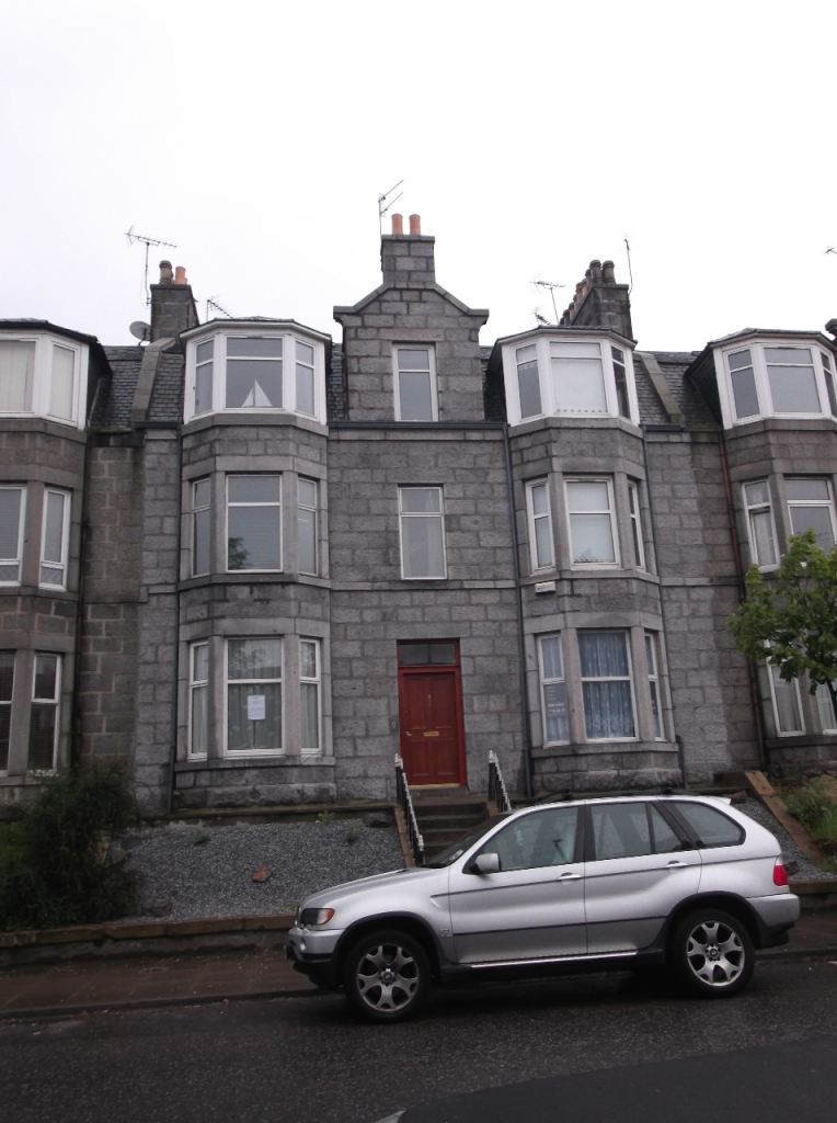 SPACIOUS ONE BEDROOM FLAT FOR RENT IN TORRY ABERDEEN (VICTORIA ROAD, TORRY)