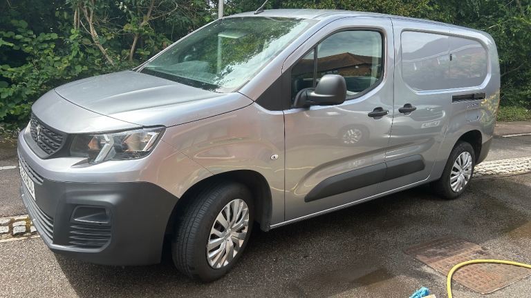 Peugeot, PARTNER PROFESSINAL LWB, SAT NAV AIR CON 3 SEATER NO VAT 2021, Manual, 1499 (cc)