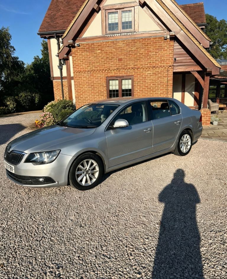 Skoda, SUPERB, Hatchback, 2013, Manual, 1598 (cc), 5 doors