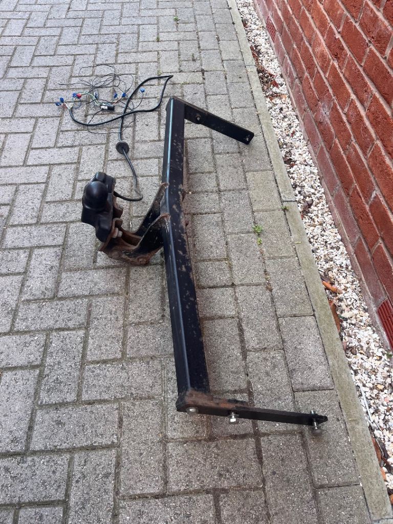 VW golf mk5 tow bar 