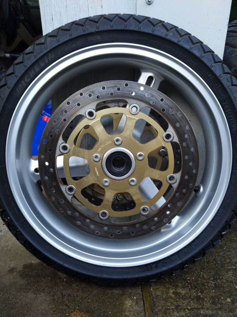 Suzuki GSXR 17" front wheel and discs.