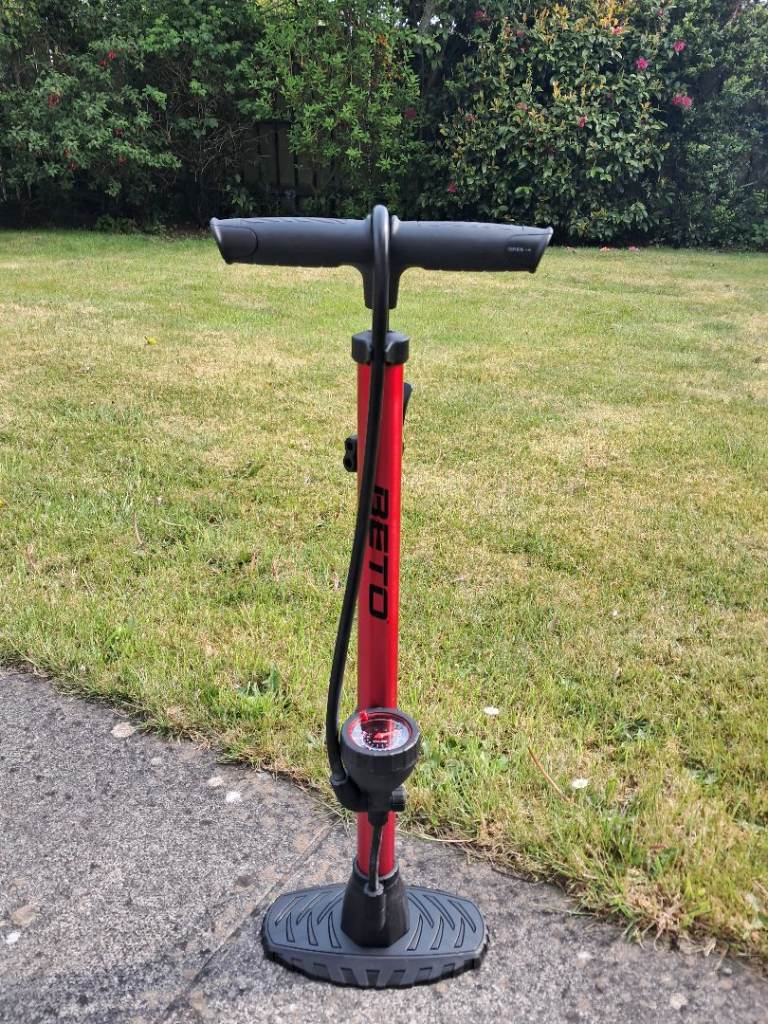 Beto red steel floor bicycle pump