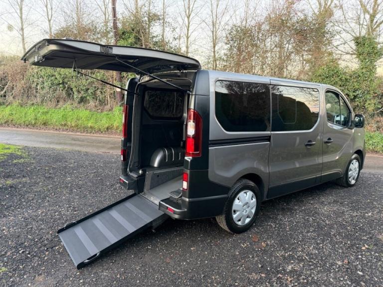  Vauxhall Vivaro 1.6CDTI 95PS ecoFLEX WHEELCHAIR ACCESSIBLE VEHICLE 4 SEATS