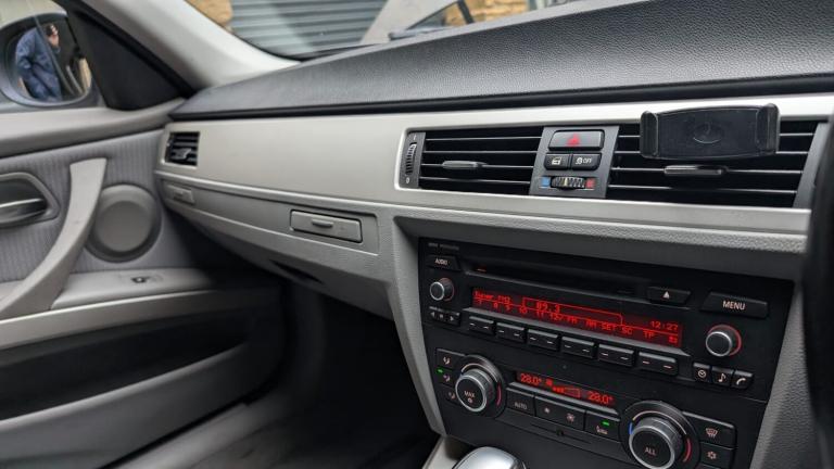 2011 BMW 3 Series 320d [184] SE 4dr Step Auto SALOON Diesel Automatic