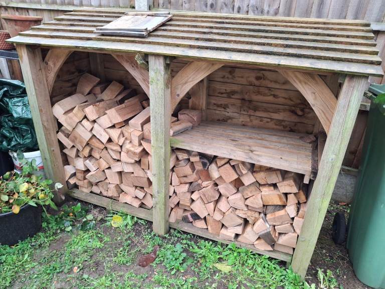 Quality Hardwood Oak Firewood Logs Dumpy Bag