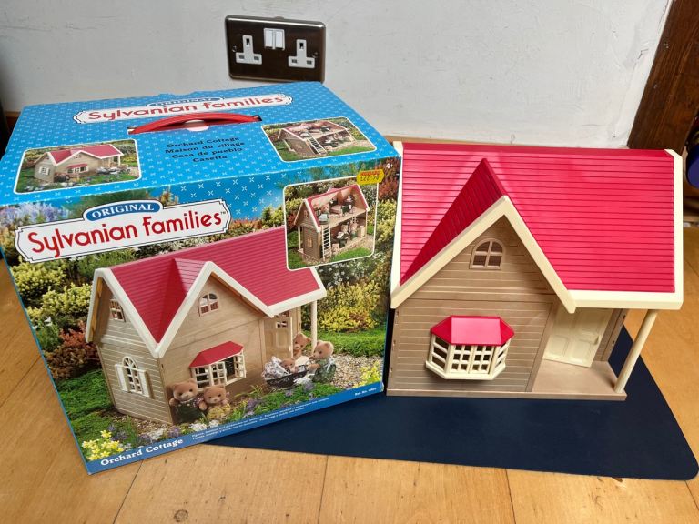 Sylvanian Families Vintage Orchard cottage boxed