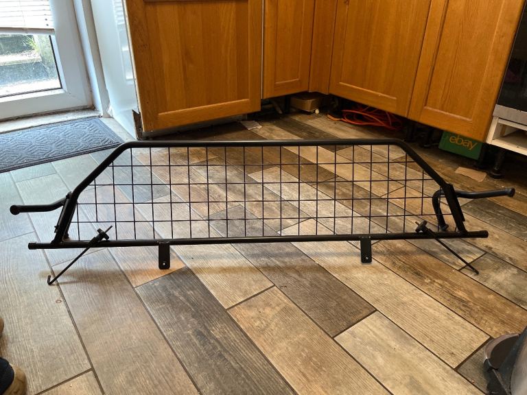 Peugeot 308 SW 202 rear dog guard
