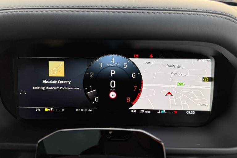 2025 Land Rover Defender 110 4.4 P635 V8 MHEV OCTA Auto 4WD Euro 6 (s/s) 5dr SUV Automatic