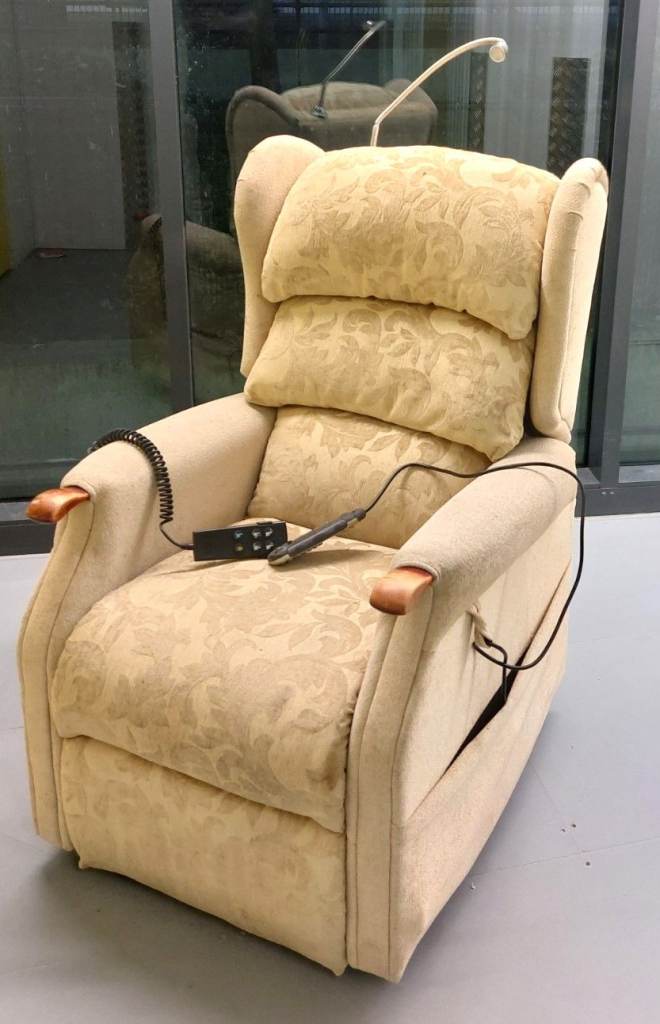 Electric Rise & Recliner Chair