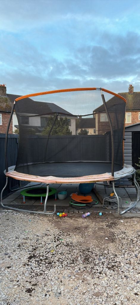 Free trampoline 