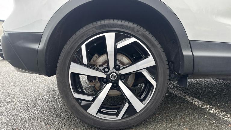 2021 Nissan Qashqai 1.3 DiG-T N-Motion 5dr Petrol Hatchback Hatchback Petrol Manual