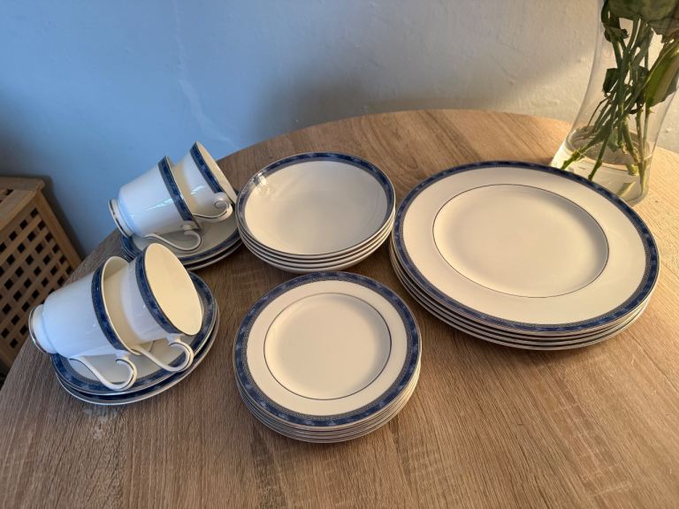 Royal Doulton 'Atlanta' White Ceramic Dinner Set - Good Condition