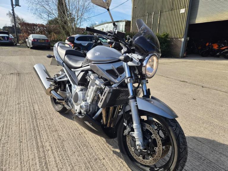 2010 10 SUZUKI GSF1250 BANDIT 1250 NAKED TOURER GSF 1250 10k MILES ONLYNEW MOT